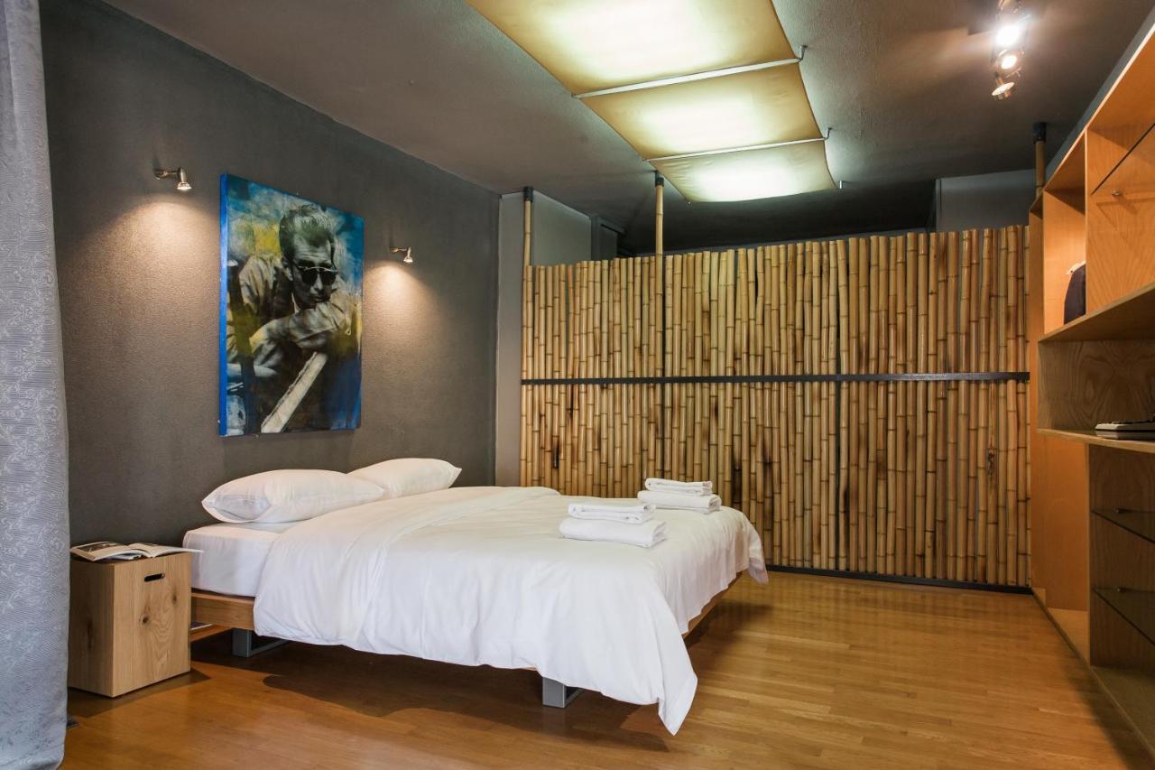Artists' Favorite Spacious Loft Near Acropolis!! Apartment