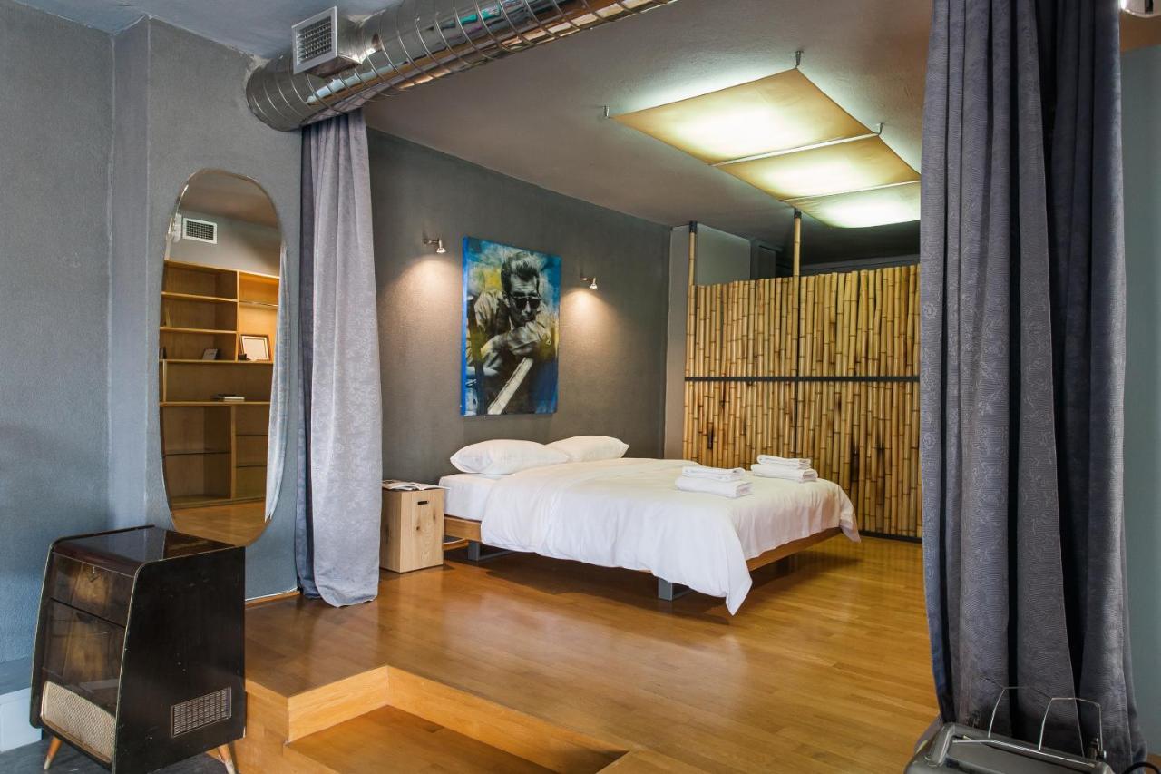 Artists' Favorite Spacious Loft Near Acropolis!!