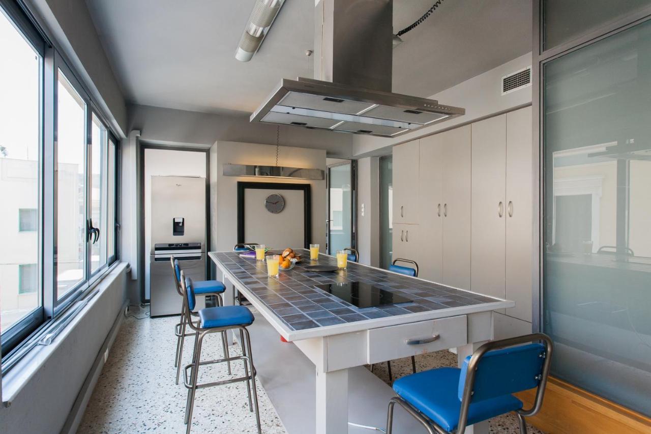 Artists' Favorite Spacious Loft Near Acropolis!! Apartment Athen